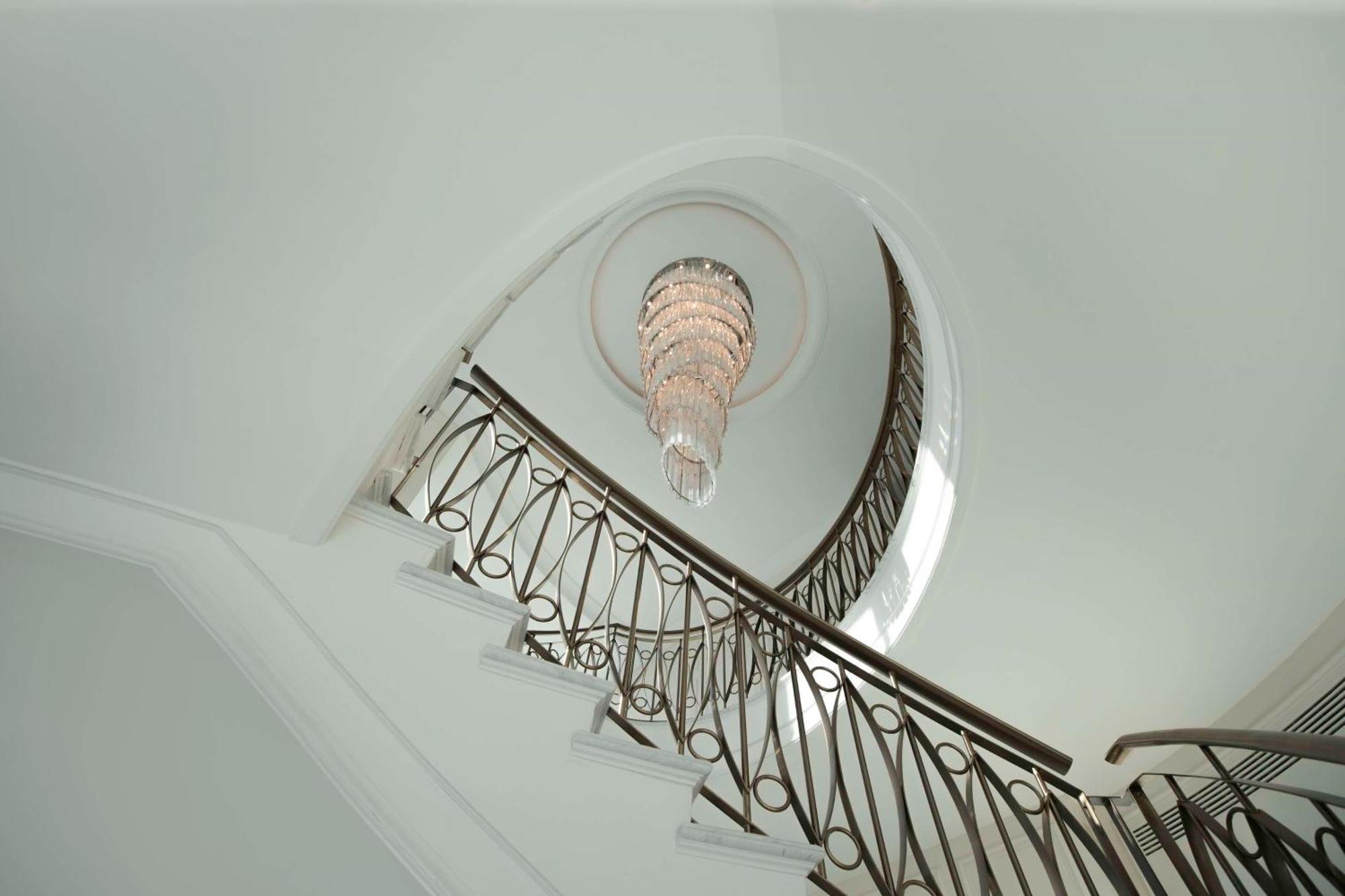 Kempinski The Boulevard Dubai Exterior photo Staircase
